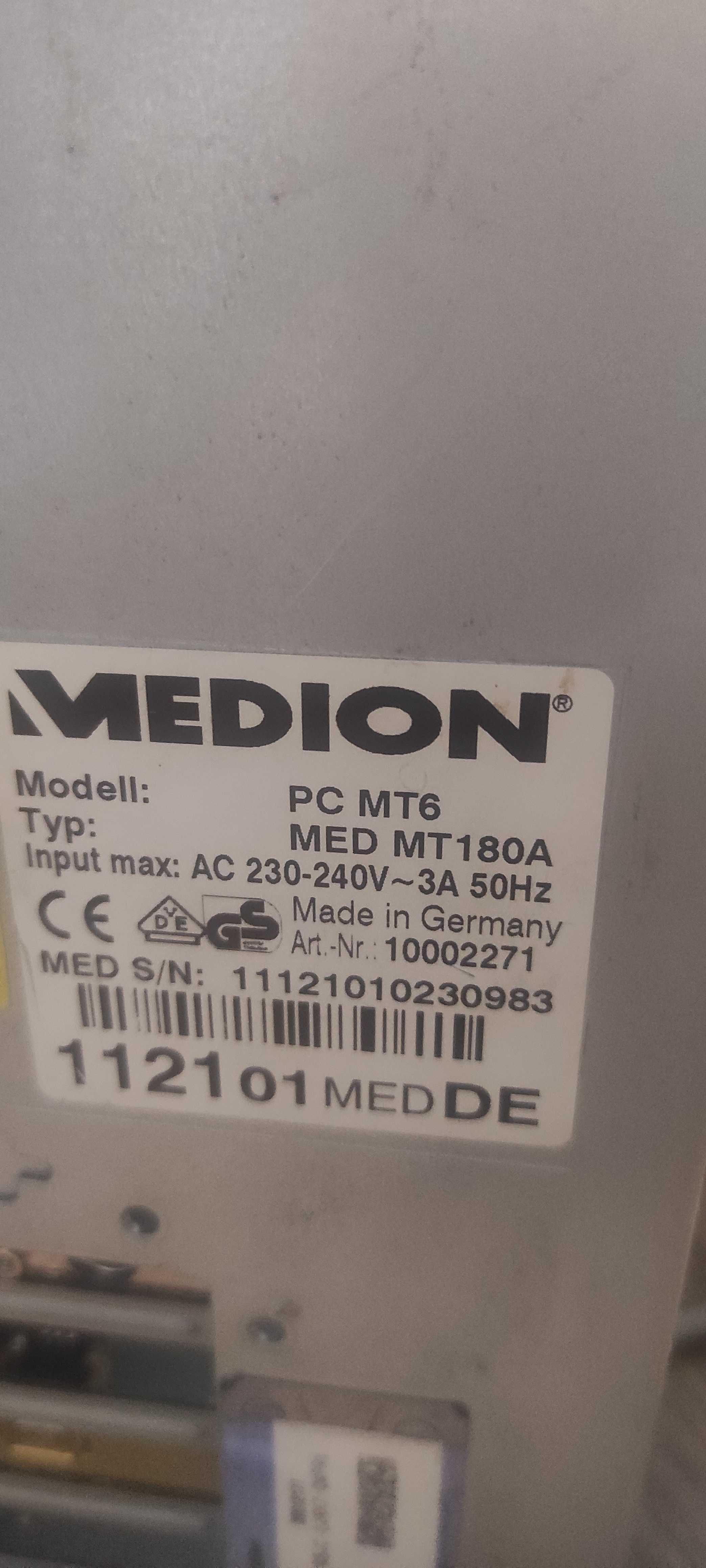 Komputer Medion Pentium 4 2.4GHz 1,5 Gb RAM HDD 80gb ATI 9250 64Mb