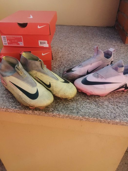 2 pares chuteiras nike