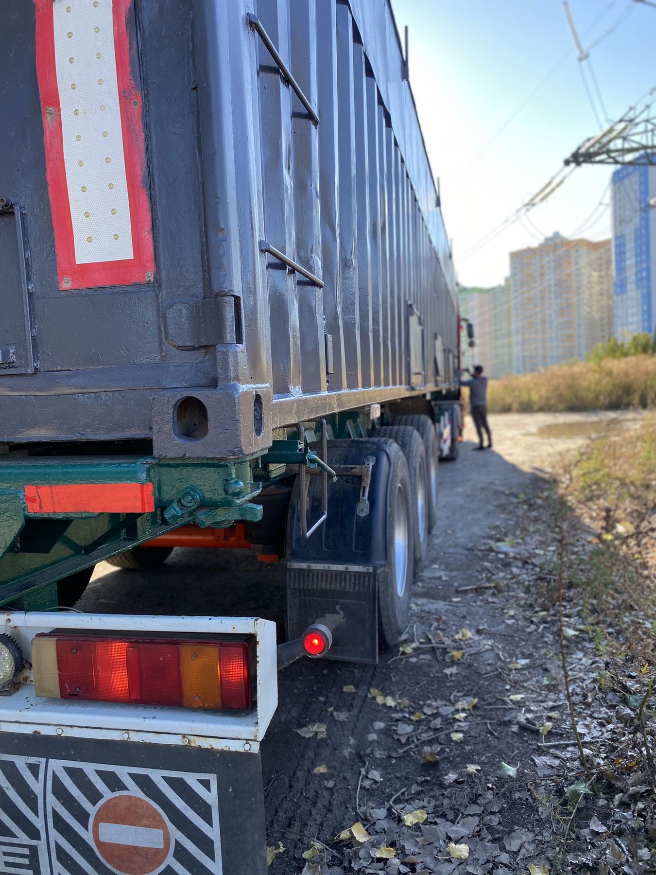 Продам MAN TGA 18.440. Комплектом.