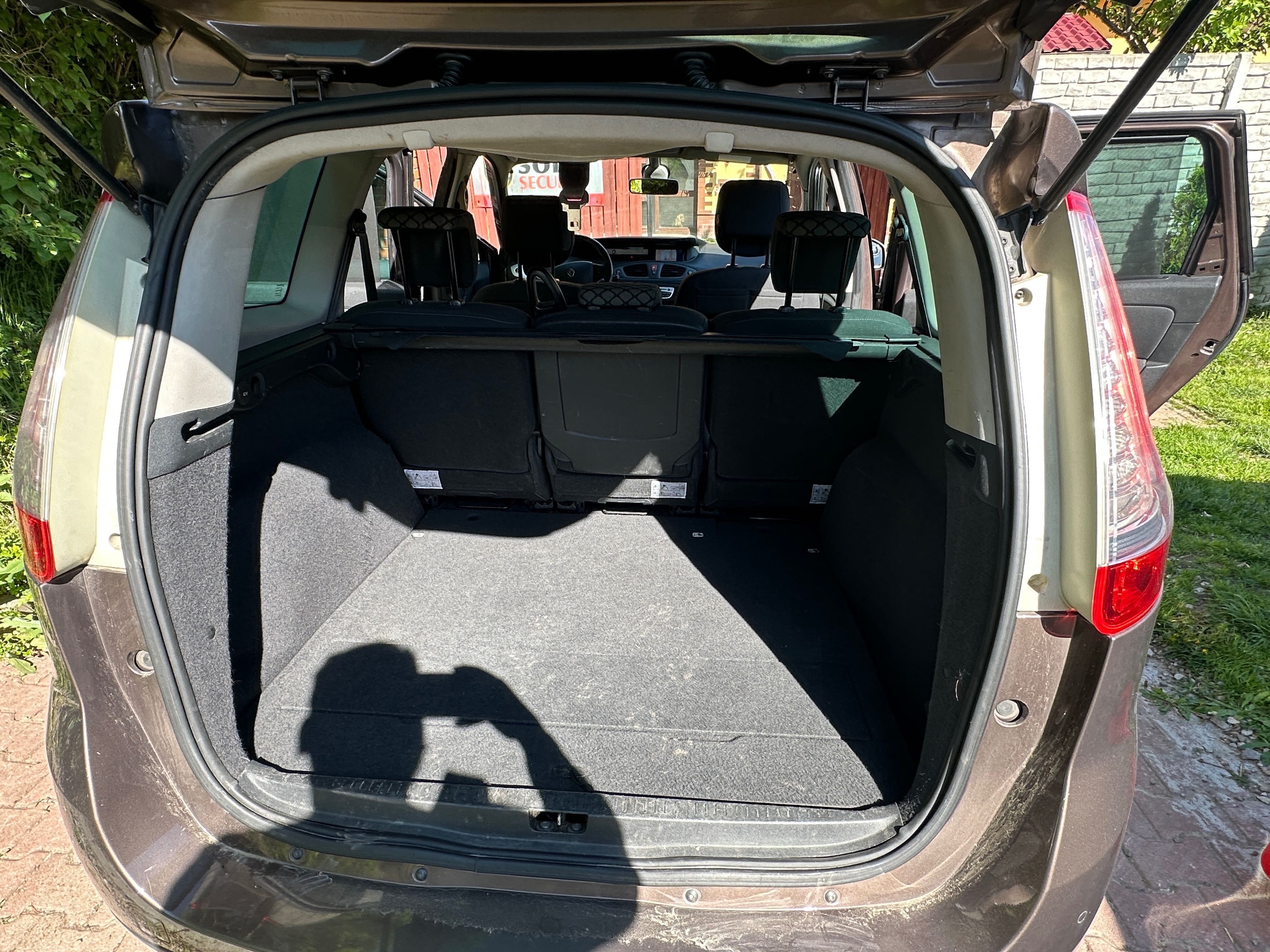 Renault grand scenic 1,5 diesel 141100km