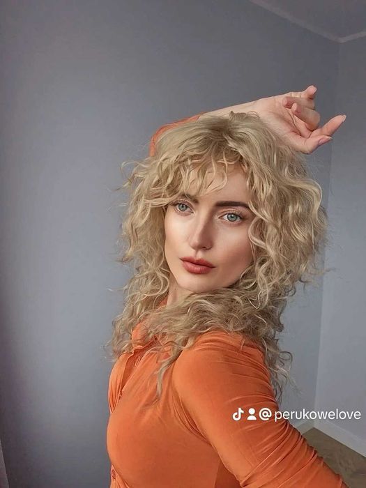 Peruka blond kręcone włosy z grzywką włosy jak naturalne