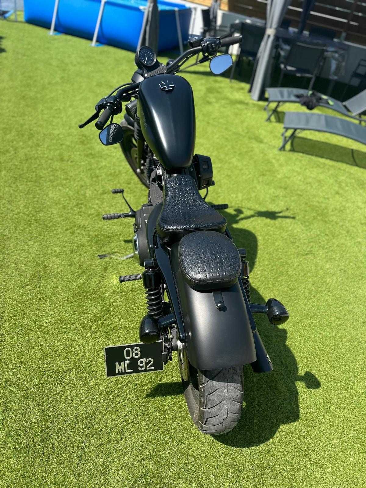 Harley-Davidson XL 883N Iron