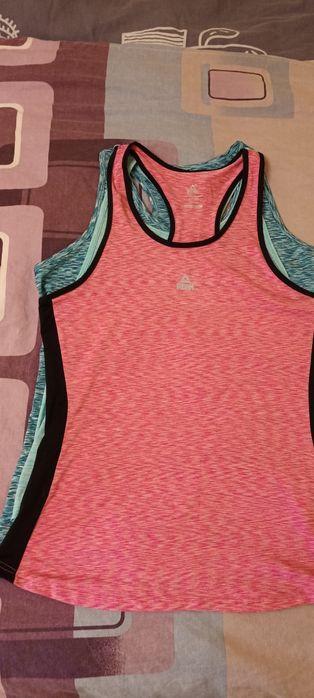 Фірмові спортивні жіночі майки