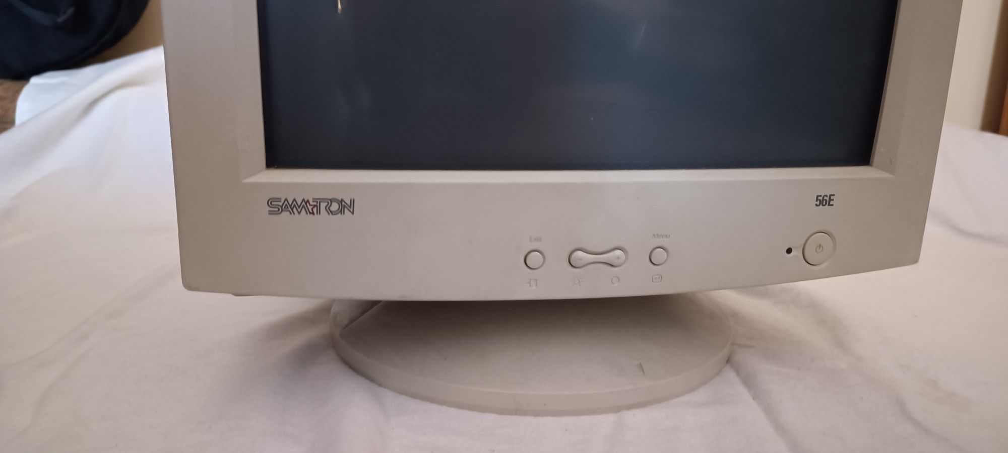 Monitor Samtron 56E 15"