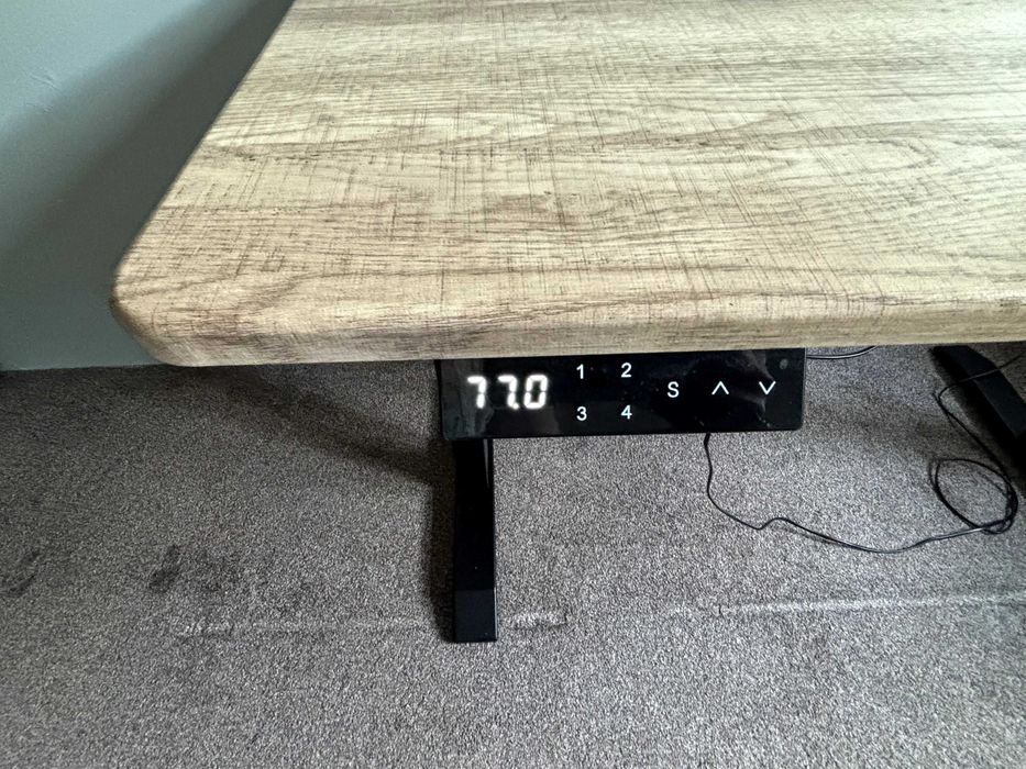Biurko regulowane elektrycznie - Spacetronik - 770 - 1220 mm.