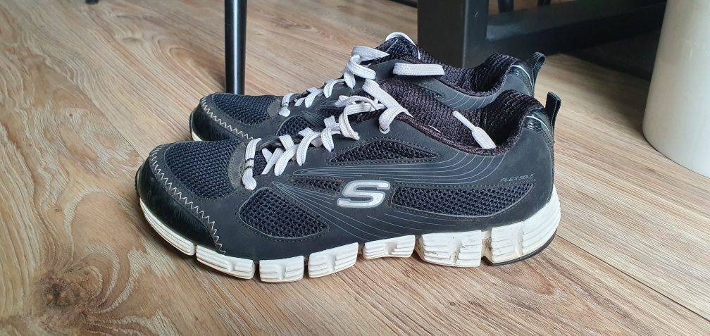 SKECHERS damskie buty sportowe  rozmiar 39 wkładka 26cm