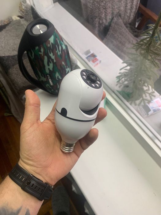 Камера видеонаблюдения Лампа TUYA YI Iot