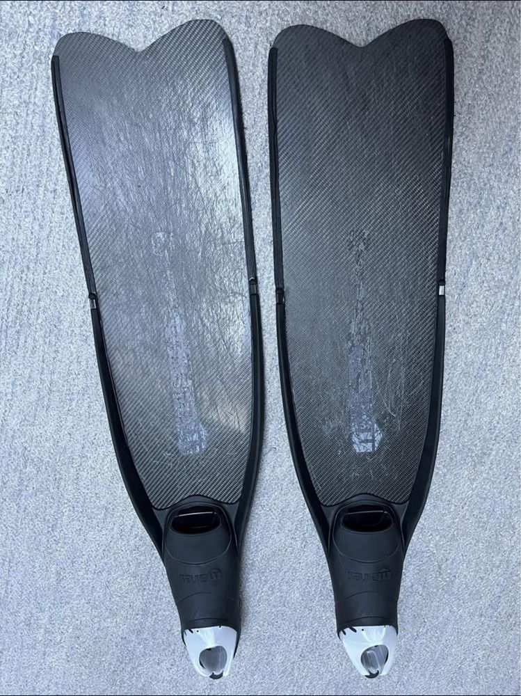 Mares razor carbon