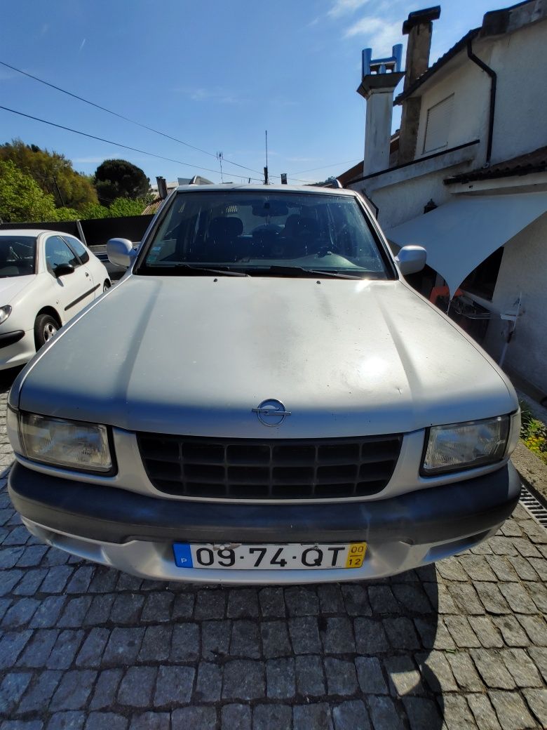 Opel Frontera 2.2 dti longo