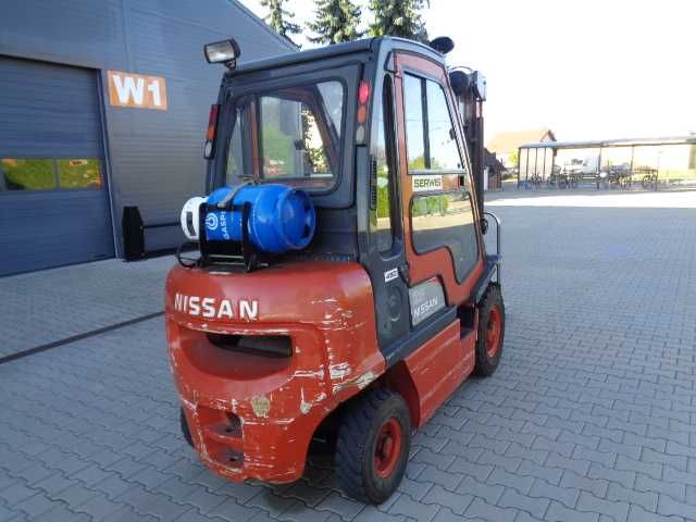 Wózek widłowy Nissan 2,5 t LPG 2005 rok