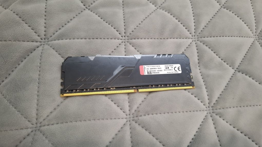 Hyper X Fury 8GB RGB DDR4 3200 MHZ