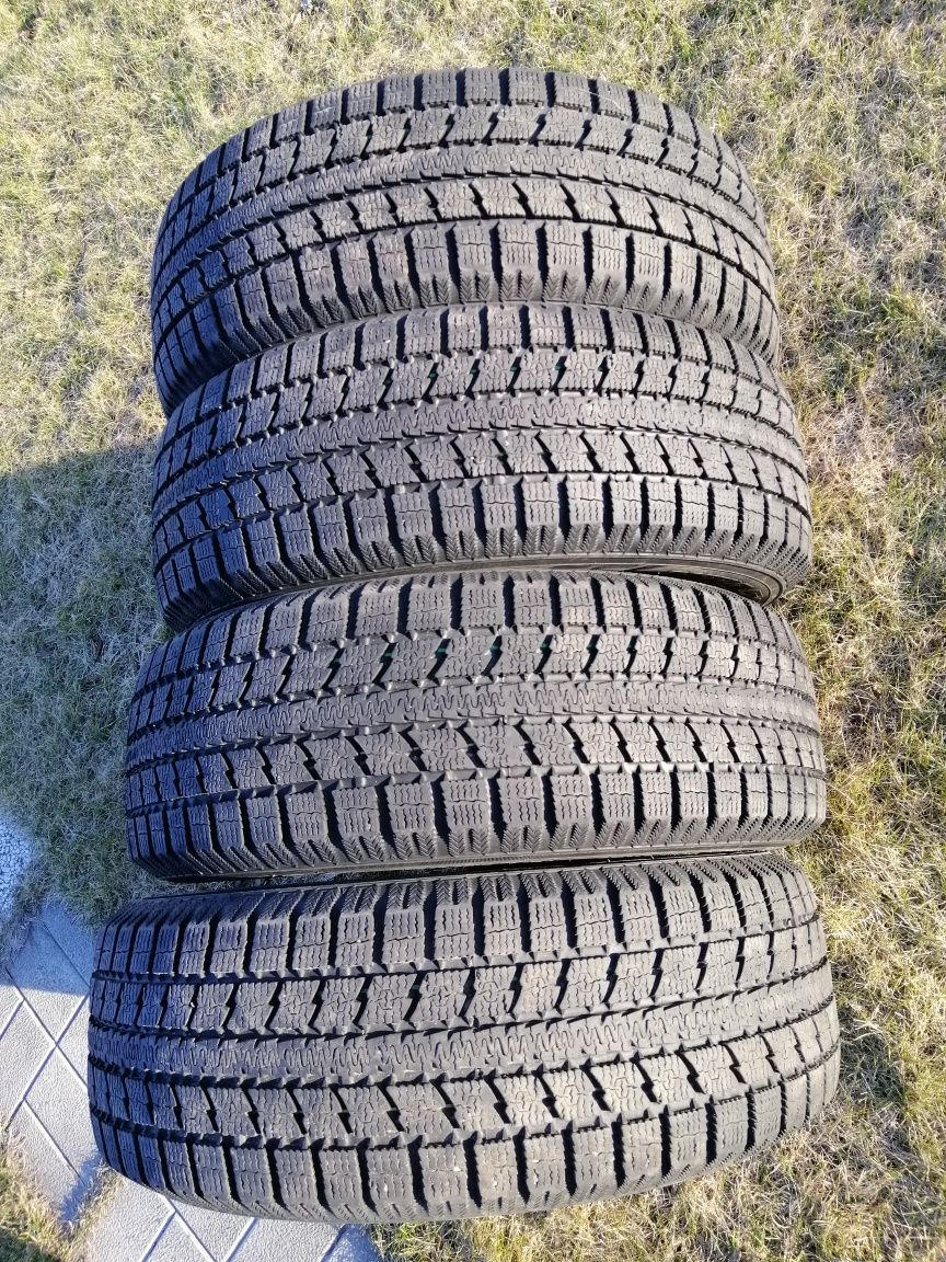 Зимняя резина TOYO 195 /65 R15