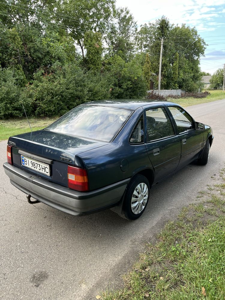 Продам Opel Vectra 1.6