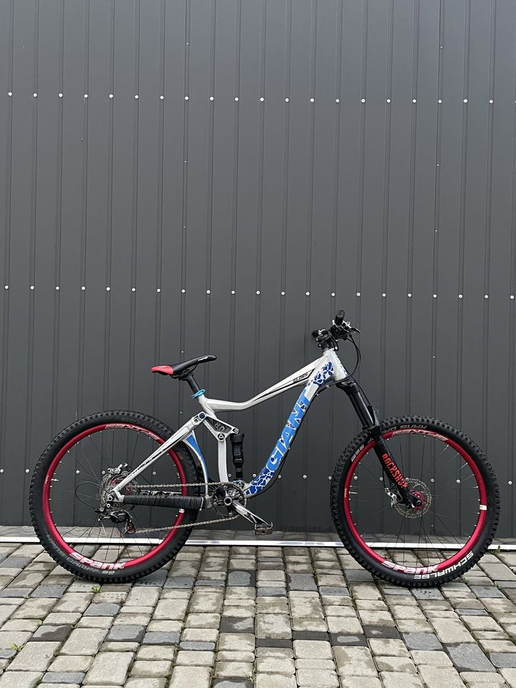 Giant Glory. spank. ROCK SHOX. TRP