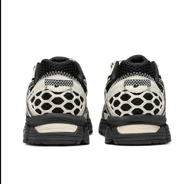 Продам кросовки Asics