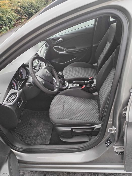 Opel Astra K 2016r. 1.6 diesel
