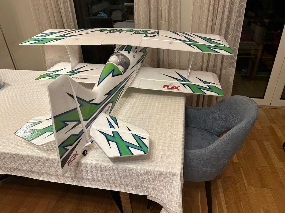 Avião rc | Aeromodelismo | Flex Innovation Mamba 60E | Como NOVO!
