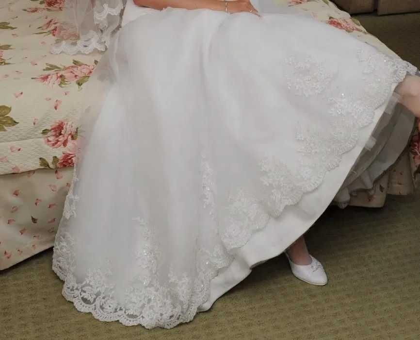 Suknia ślubna biała / ręcznie szyta