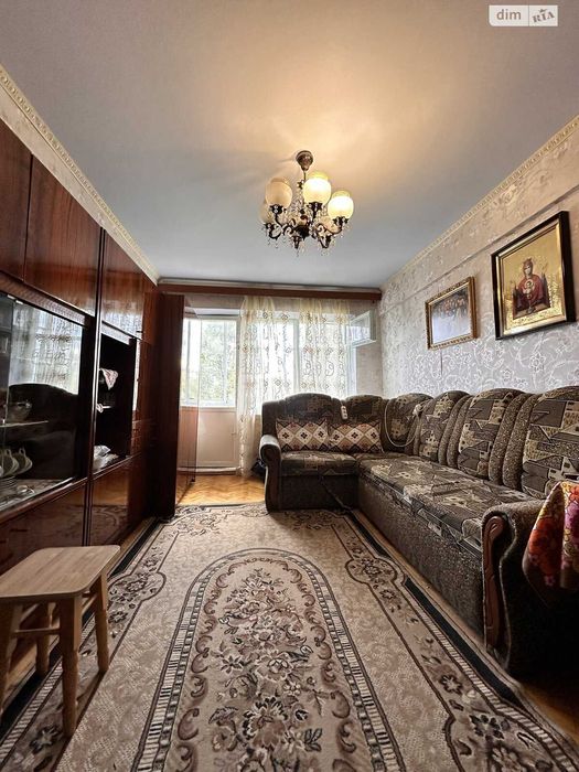 Продаж 3 кімнатної з ао, мікрорайон Сонячний