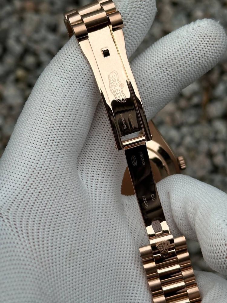 Швейцарские часы Rolex Day-Date 40 Everose Gold