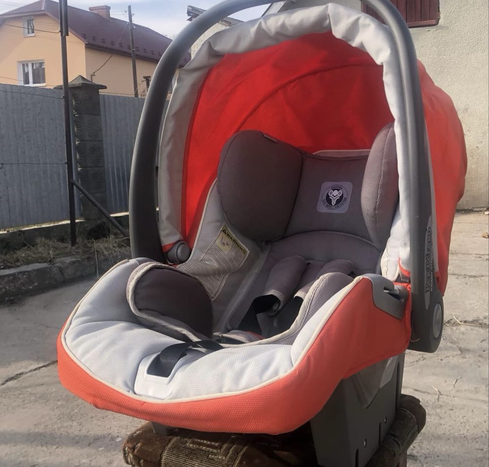 Автолюлька,автокрісло Peg Perergo Primo Viaggio Tri-Fix