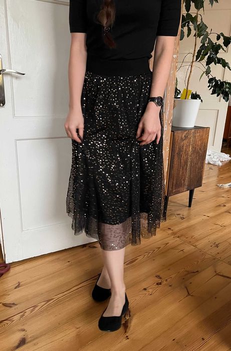 Piękna nowa czarno-złota cekinowa spódnica Lemonada Runway