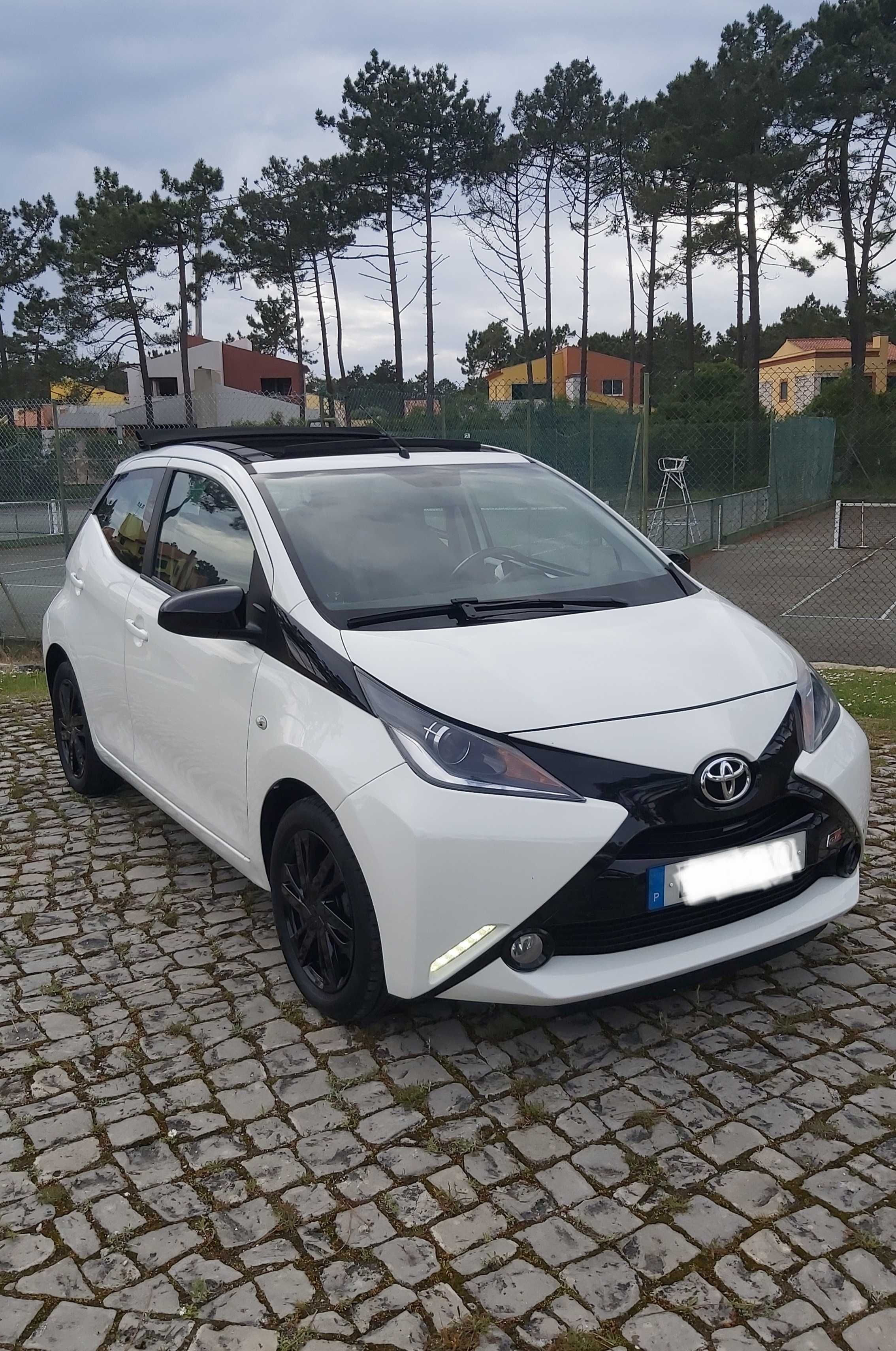 TOYOTA AYGO Open Air X-Play+/ X-Touch