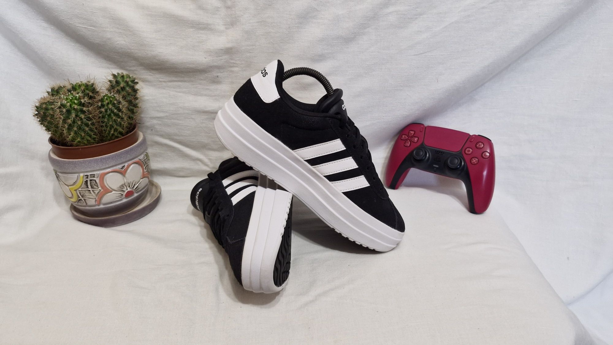 Кросівки Adidas VL Court Bold.Розмір 38.5