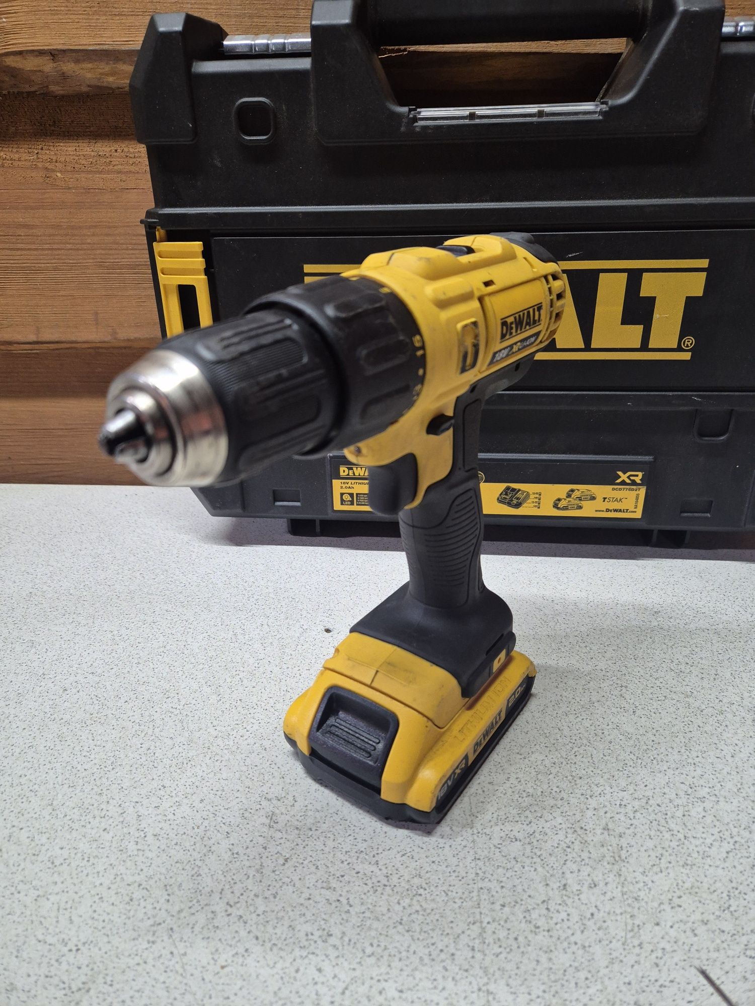 DeWalt Wkrętarka Udarowa +Aku+ Walizka