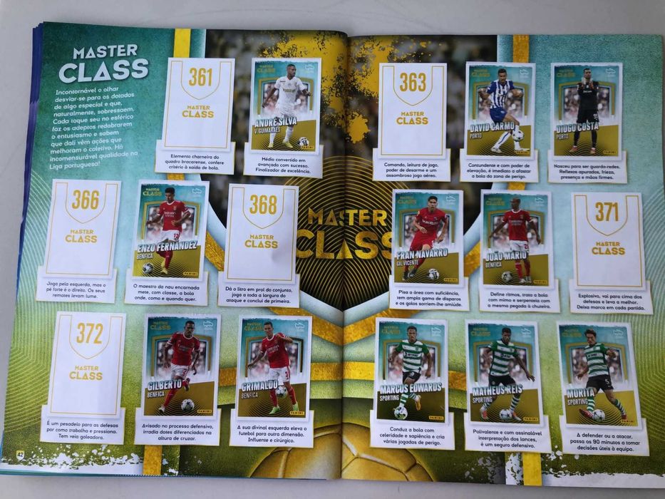 Coleção Cromos e Caderneta quase completa Futebol 22-23