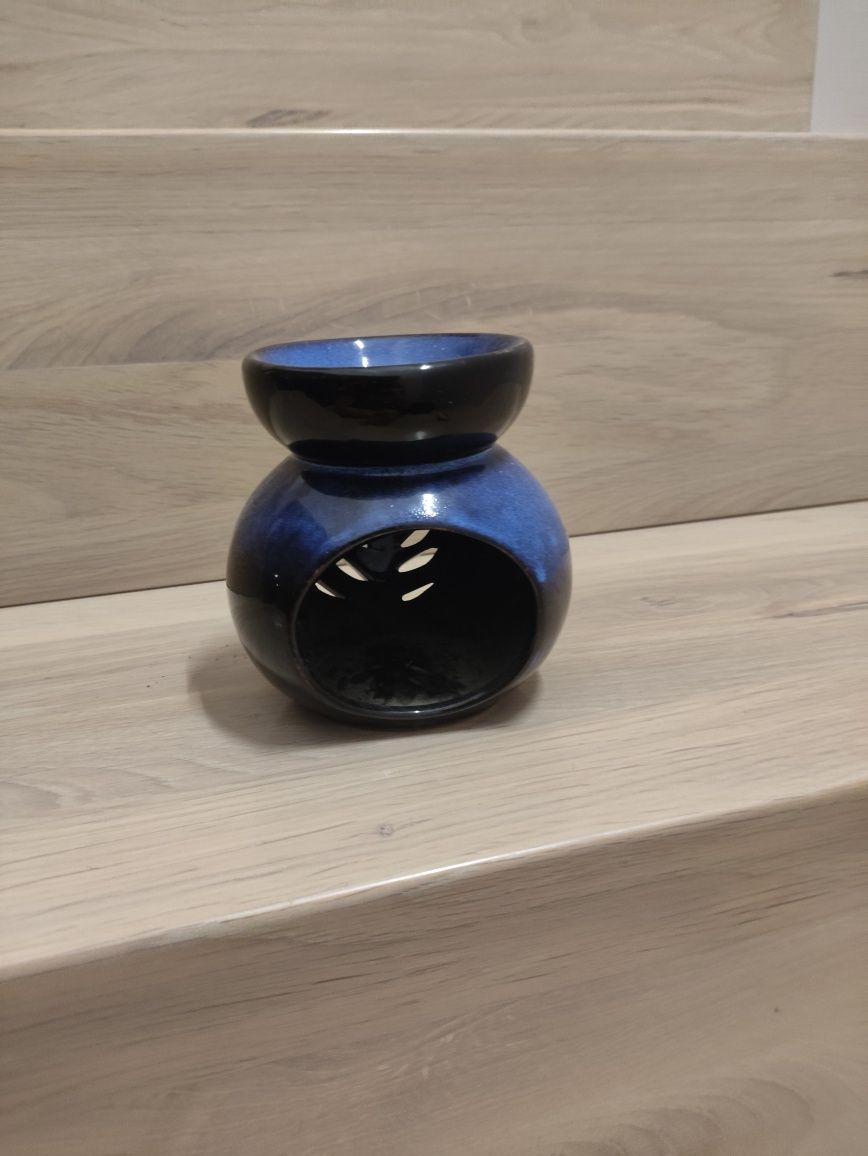 Ceramiczny kominek na olejki eteryczne