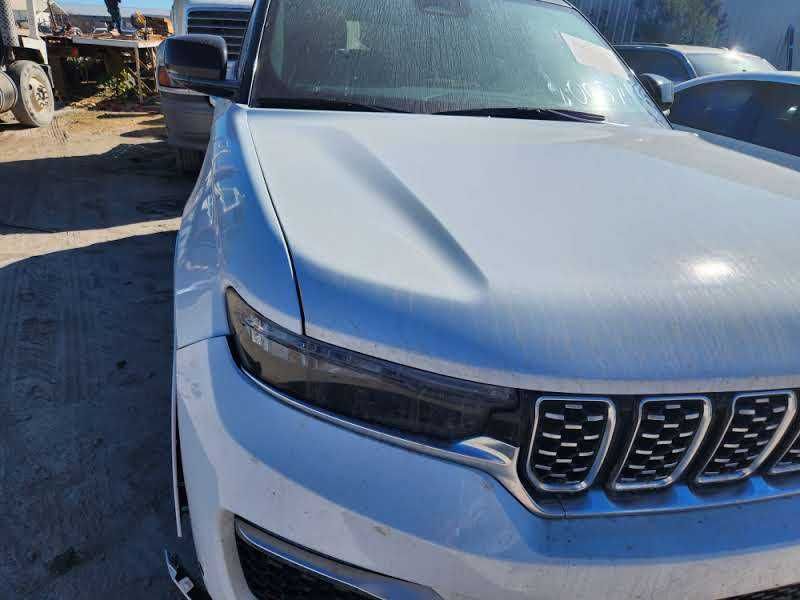 Jeep Grand Cherokee WL listwa progowa próg prawy 2023