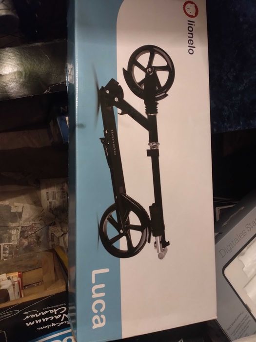 Hulajnoga czarna Lionelo Luca