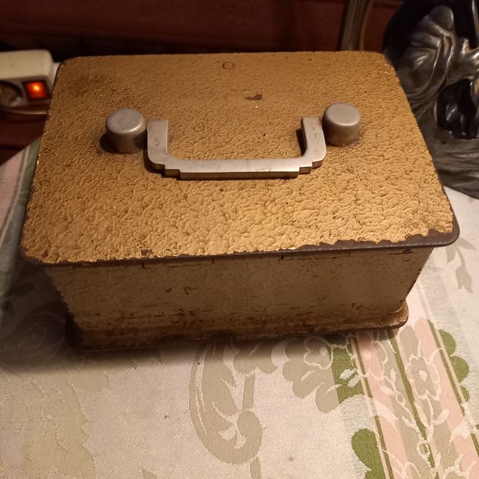 Cofre Antigo Ferro Fundido