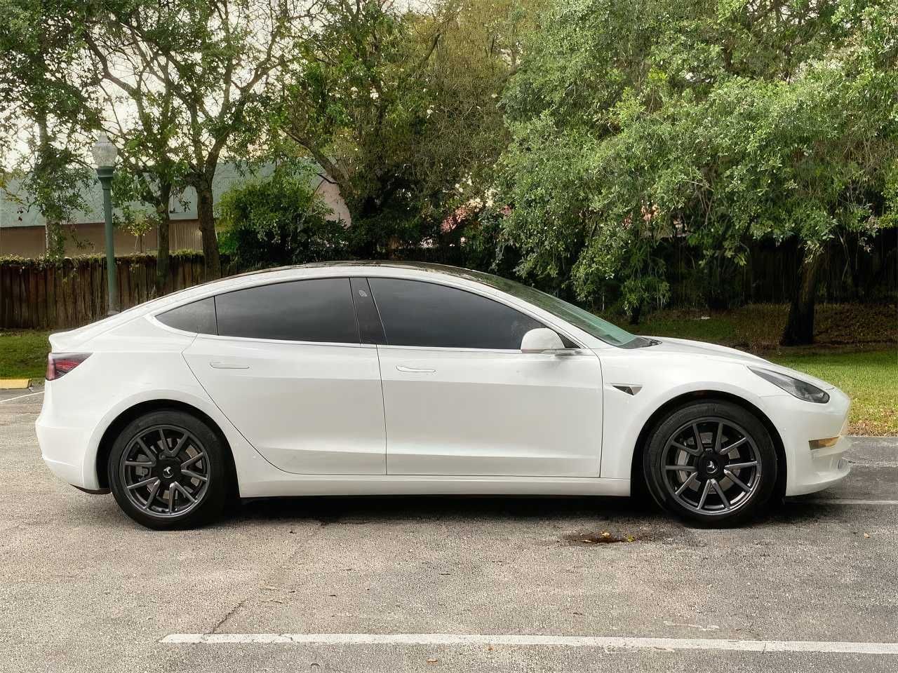 2019 Tesla Model 3 Long Range