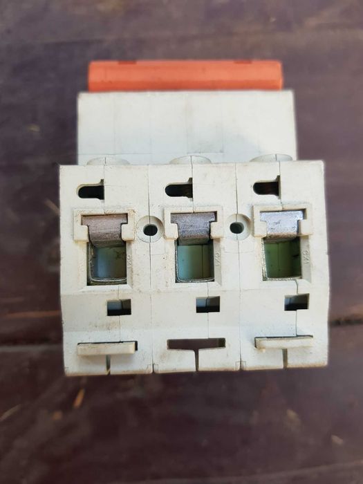 Автоматический выключатель 3Р 50А тип С