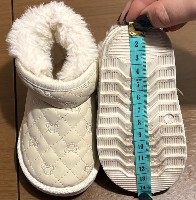 Зимові черевики дитячі 17 розмір ( стелька 13 см)