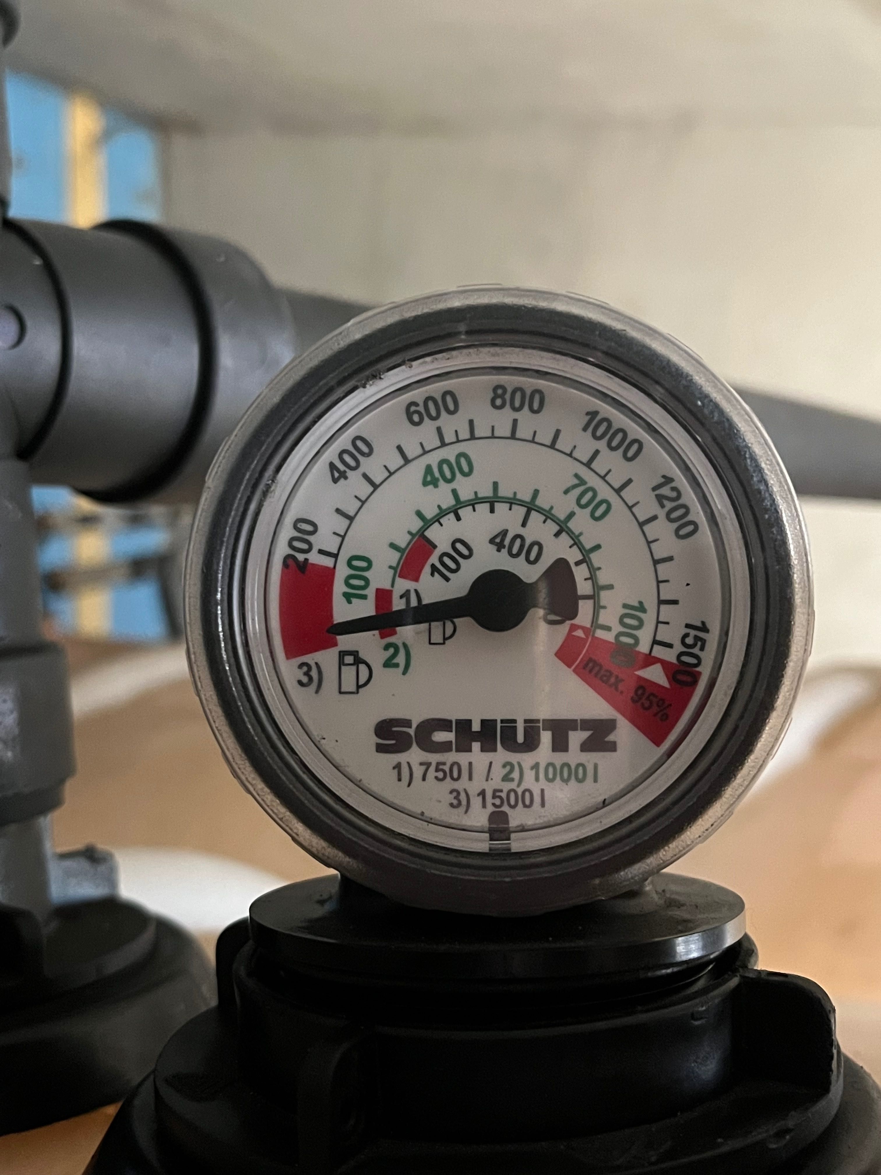 2 x zbiornik na olej opałowy Schütz 1500l TiT z przyłączami