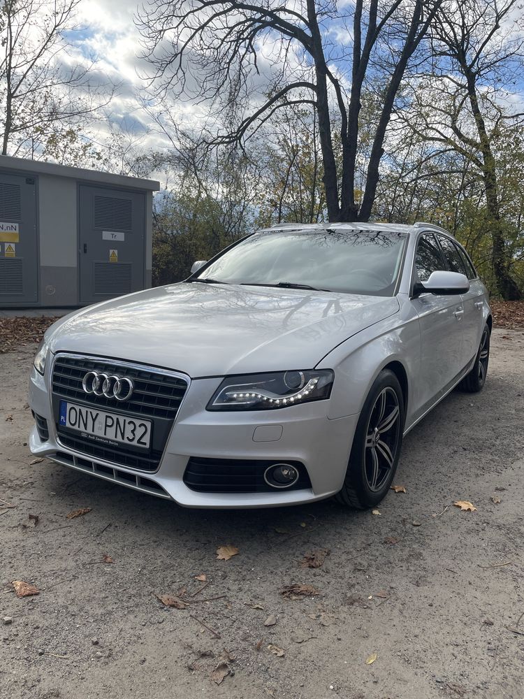 Audi A4 B8 2,0tdi LED xenon navi