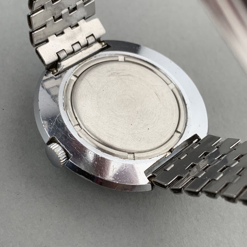 Raketa UFO ZSRR – Zegarek Vintage, 19 Jewels, Manualny, Lata 70.