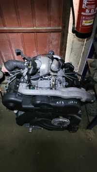 Motor Audi A6 2.5 tdi  ref afb