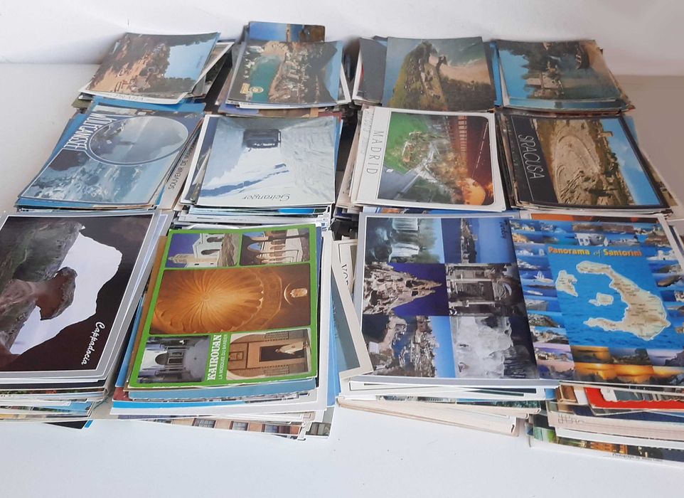 Cerca de 1000 Postais ilustrados