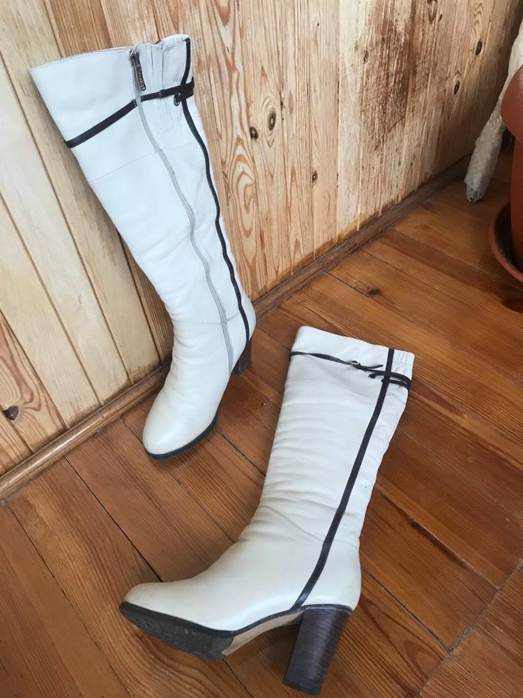 Жіноче шкіряне взуття