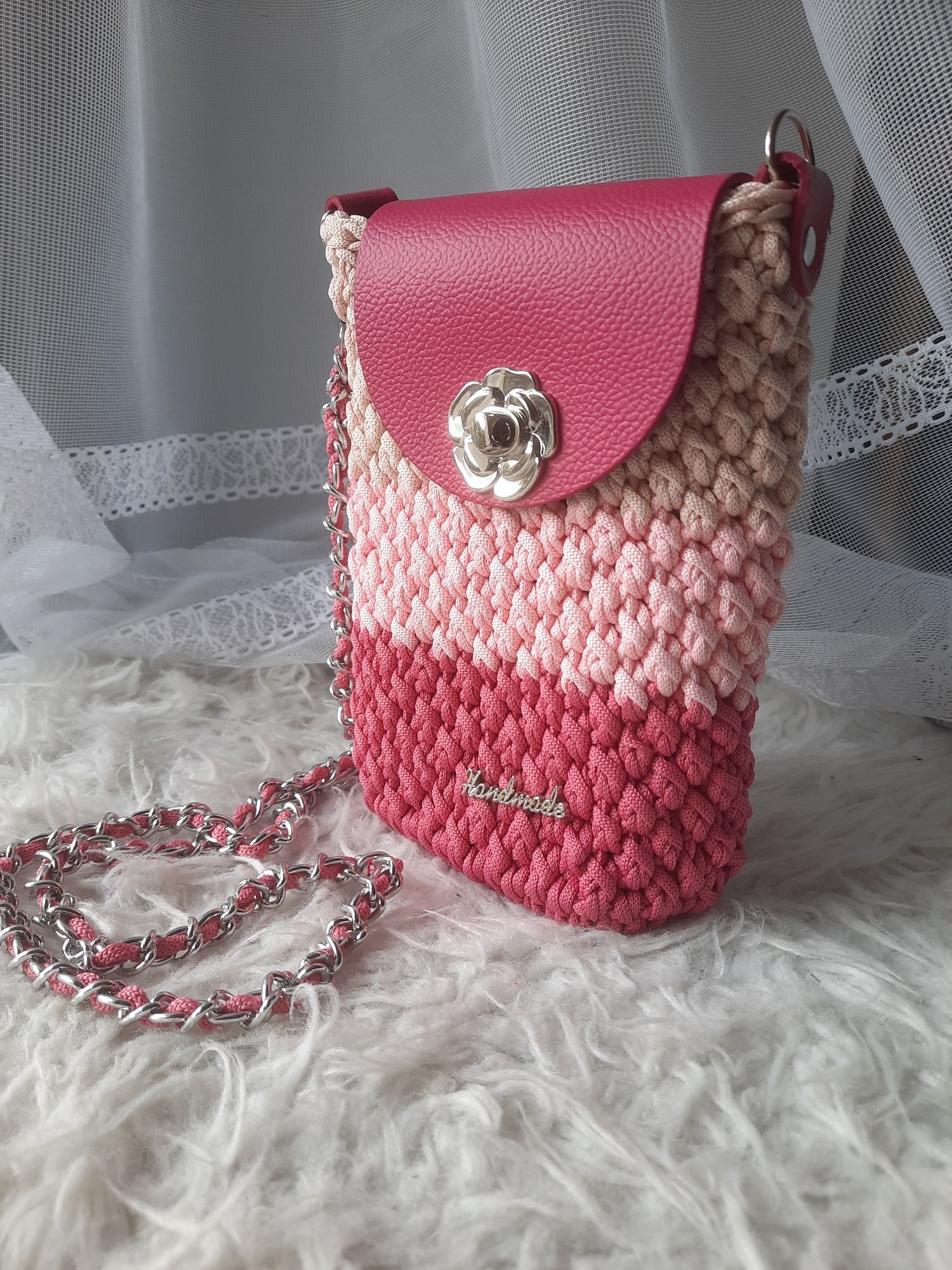 Mini torebka etui na telefon handmade róż pasy skóra róża łańcuszek