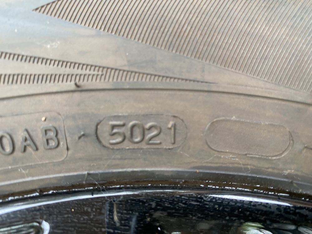 Koła oryginalne zimowe - YARIS CROSS - 205/65/R16 Nokian WRD4 - 8 mm