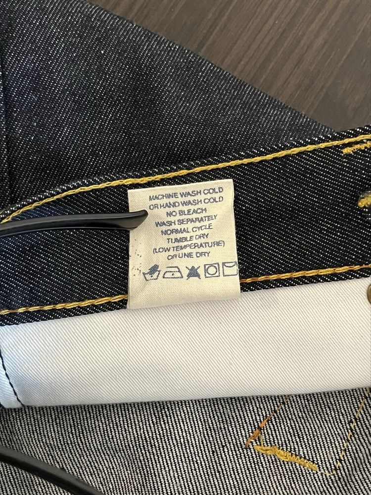 Джинсові шорти evisu