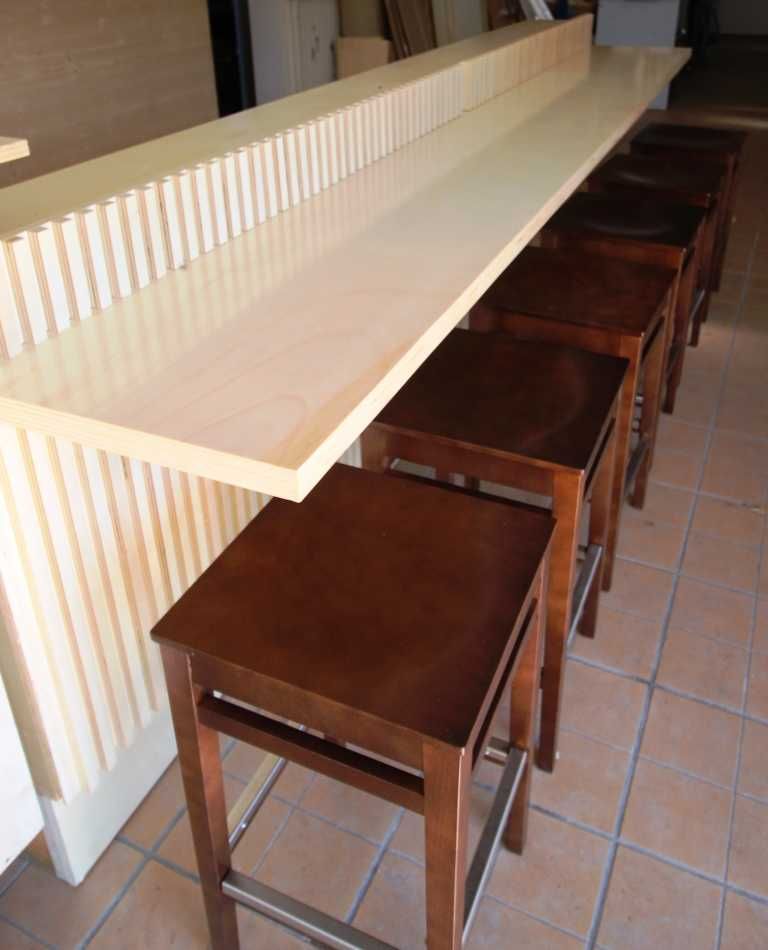 Balcão Restaurante ou Bar em contraplacado de bétula.