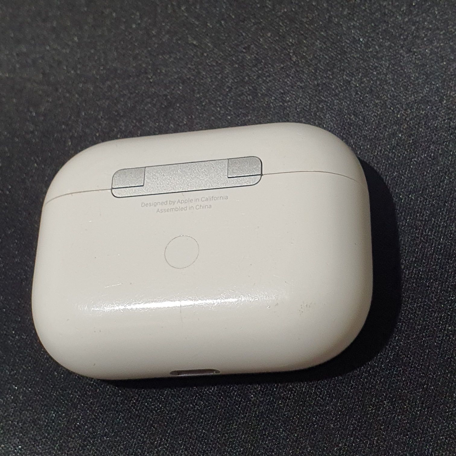 Etui i słuchawki ładujące do słuchawek AirPods Pro iPhone MagSafe