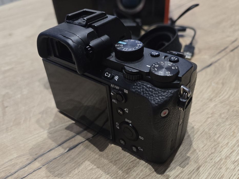 Sony A7 II (body) – po wymianie migawki + 3 baterie + ładowarka