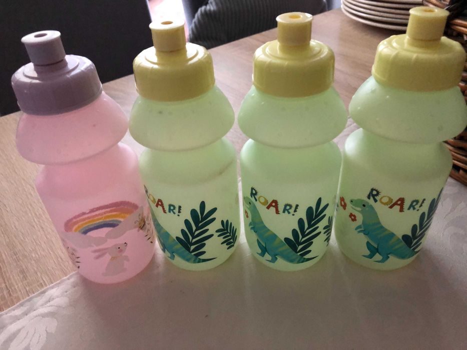 Bidony 350ml 4 sztuki. Dziecięce. Nowe.